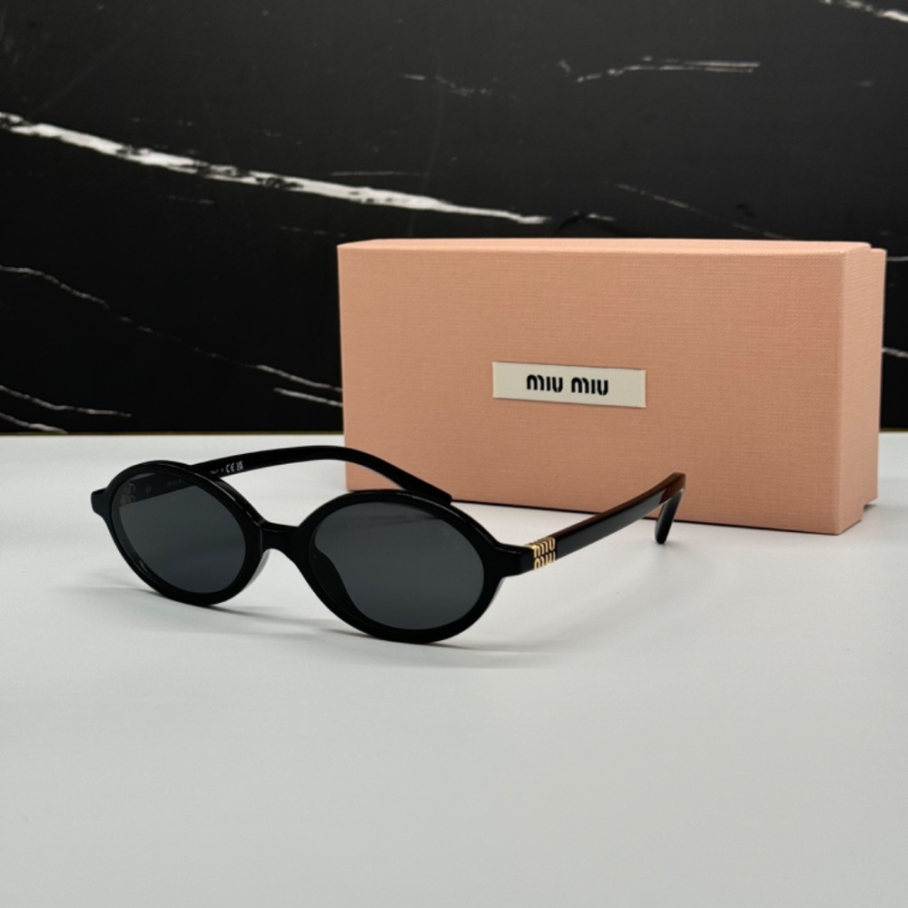 NEW MU 04ZS 1AB5S0 MIU MIU SUNGLASSES MU04ZS 1AB5S0 BLACK SMU 04ZS WOMEN - Picture 2 of 14